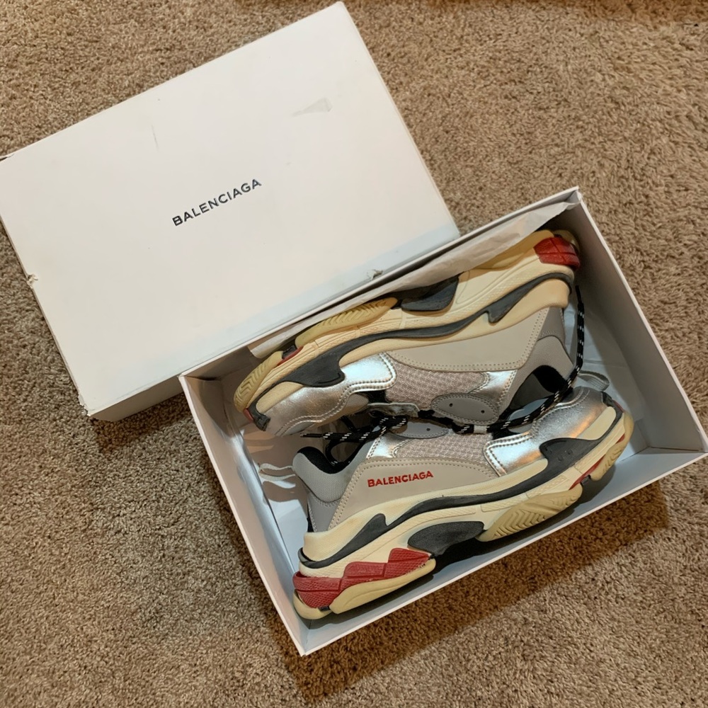 Authentic Triple S Balenciaga - Picture 1 of 5